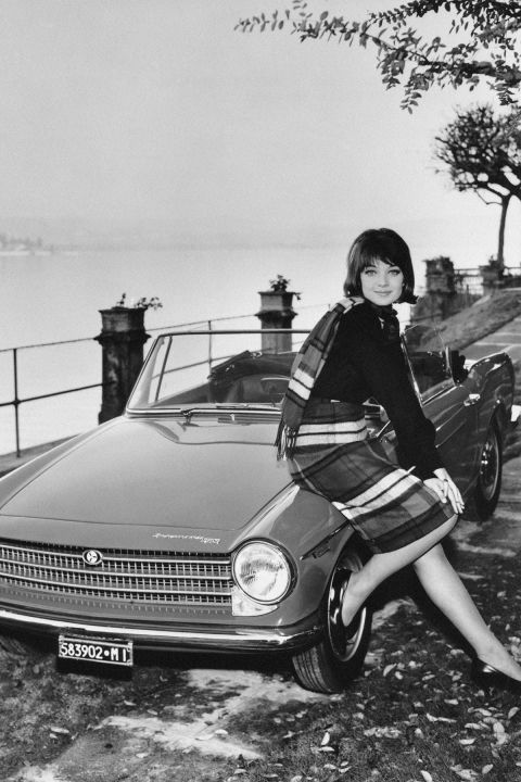 Ezt viselték az emberek, amikor te (meg az anyukád, meg a nagymamád) születtél - DIVAT&STÍLUS - Stílusiskola - divat, divatos ruhák, divatrend, divattervező, nadrágkosztüm, nadrágkosztümök, stílus, streetstyle, trend, 