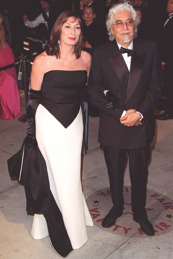 Az Addams Family Morticiája - Anjelica Houston 65 éves - Celebrity -  - 