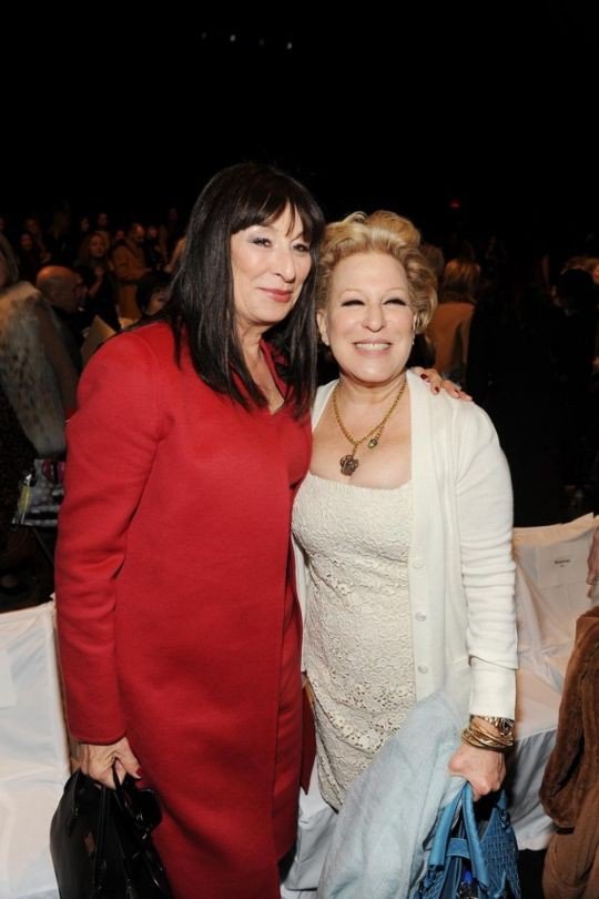 Az Addams Family Morticiája - Anjelica Houston 65 éves - Celebrity -  - 