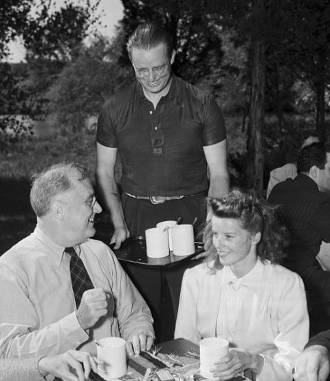 Sztárok és elnökök - Celebrity -  - barbra streisand, j f kenneddy, marilyn monroe, mario, reagan, 