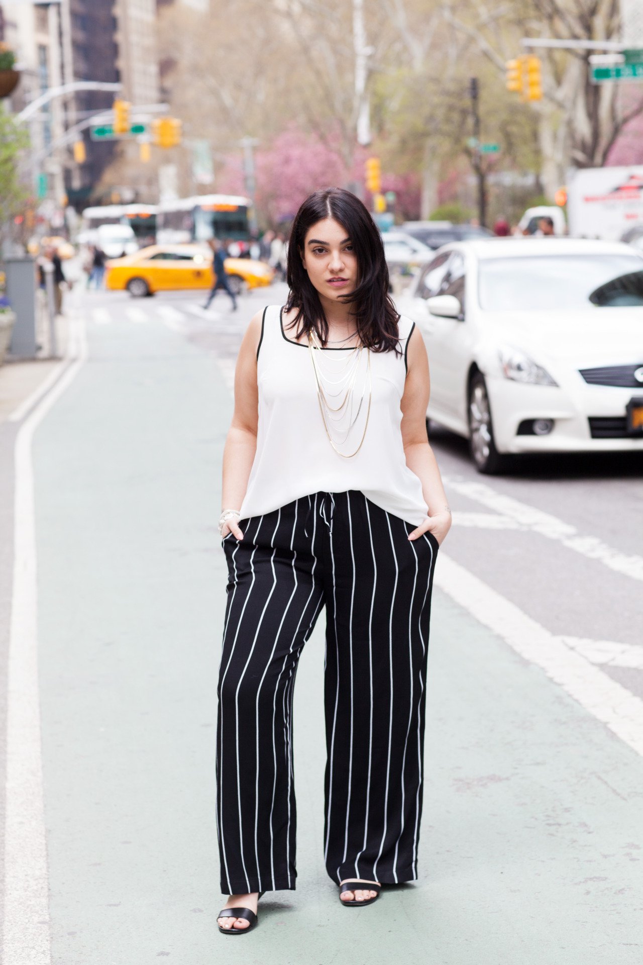 Hogyan viseld stílusosan a legegyszerűbb trikót - DIVAT&STÍLUS - Stílusiskola - nyári divat, outfit, stílus, tanktop, 