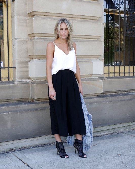 Hogyan viseld stílusosan a legegyszerűbb trikót - DIVAT&STÍLUS - Stílusiskola - 