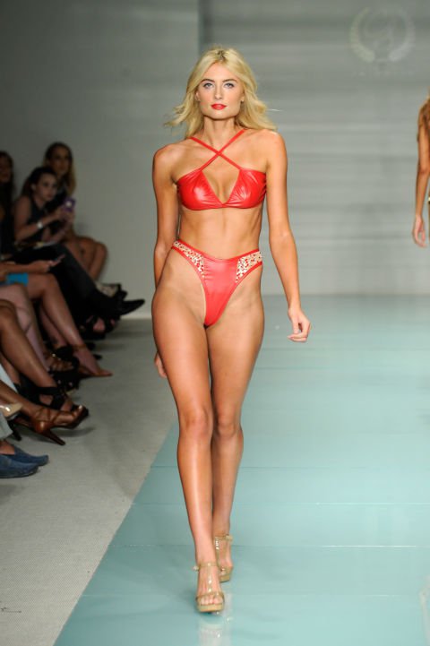 Ennél őrültebb fürdőruhákat már nem kérünk idén nyárra - DIVAT&STÍLUS - Stílusiskola - bikini, bikini body guide, bikini divat 2016, bikinibody, fürdőruha, strand, vízpart, 