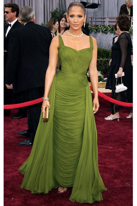 47 fotó a ma 47 éves Jennifer Lopez lehengerlő stílusáról - DIVAT&STÍLUS - Celebrity - chanel, grammy, grammy 2016, grammy awards, grammy díj, jennifer lopez, oscar gála, stílus, versace, zuhair murad, 