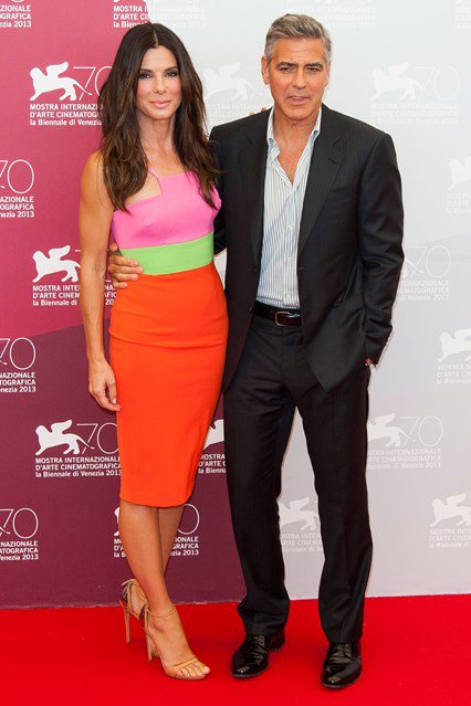 Mindenki kedvence - 52 fotó a ma 52 éves Sandra Bullockról - Celebrity -  - alexander mcqueen, celebrity, george clooney, gravitáció, oscar de la renta, ryan gosling, sandra bullock, 