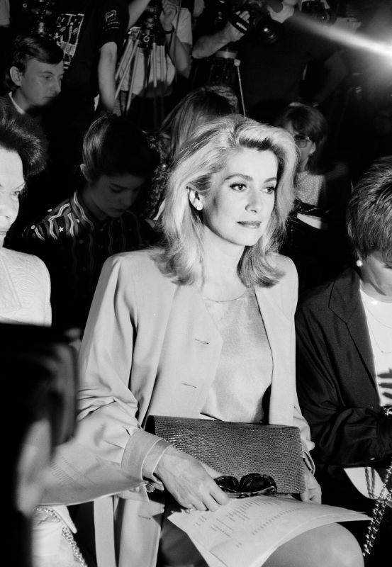 Catherine Deneuve, a klasszikus szépség - DIVAT&STÍLUS - Celebrity - Catherine Deneuve, elegancia, stílus, 