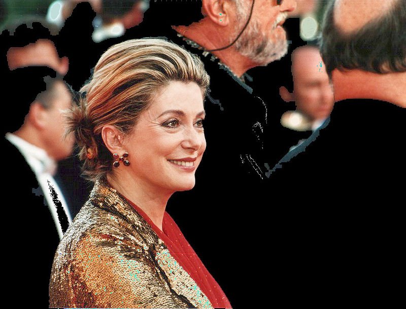 Catherine Deneuve, a klasszikus szépség - DIVAT&STÍLUS - Celebrity - Catherine Deneuve, elegancia, stílus, 