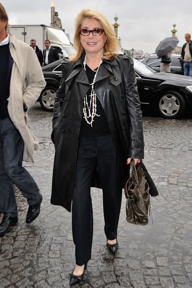 Catherine Deneuve, a klasszikus szépség - DIVAT&STÍLUS - Celebrity - Catherine Deneuve, elegancia, stílus, 