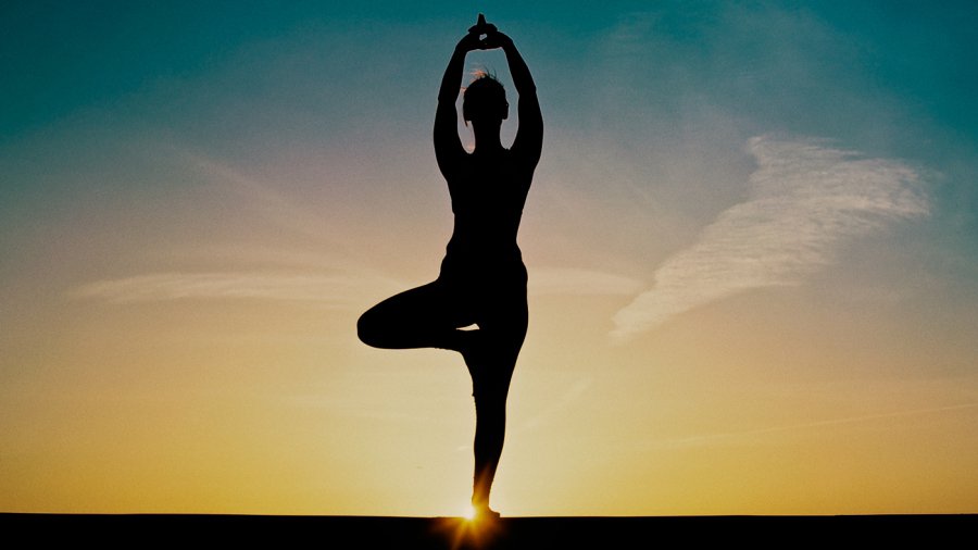 Beszélgetés Magyarország egyik legelismertebb jógaoktatójával - STYLELIFE - Egészség - interjú, IWI, jóga, sárig hajnalka, 