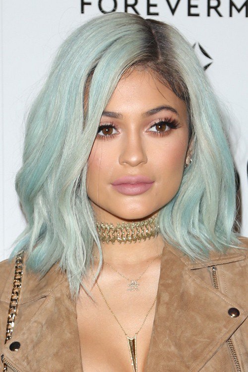 Kylie Jenner hajevolúciója - DIVAT&STÍLUS - Celebrity - celebrity, hajak, kylie jenner, stílus, 