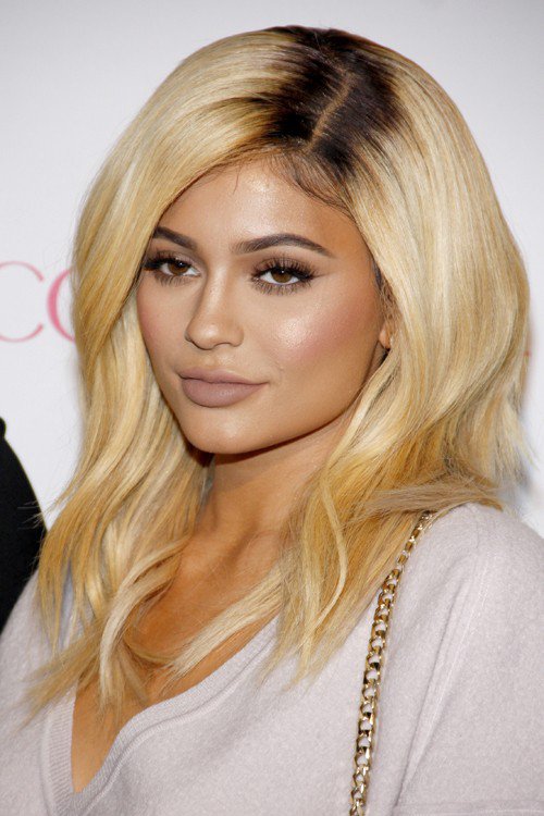 Kylie Jenner hajevolúciója - DIVAT&STÍLUS - Celebrity - celebrity, hajak, kylie jenner, stílus, 