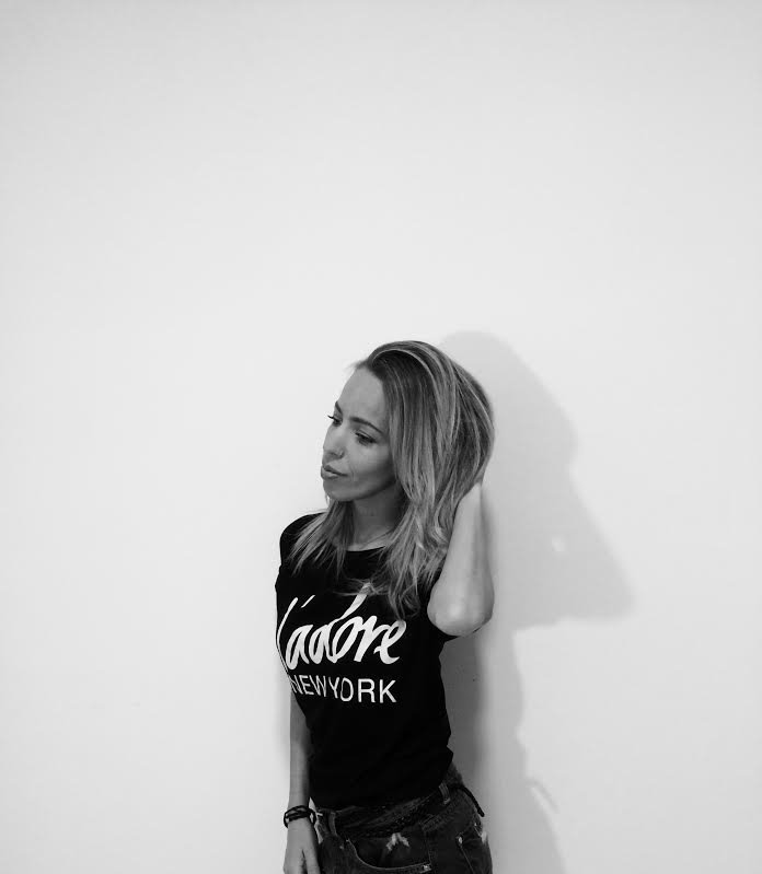 Szerkesztői levél: Elpazaroljuk a pillanatokat és felületesen bánunk azzal, ami fontos. Pedig az élet túl rövid... - KERESD A NŐT  - Lélekhangok - élet, elszalasztott lehetőségek, fontos, mounaji barbi, pillanatok, szerkesztői levél, 