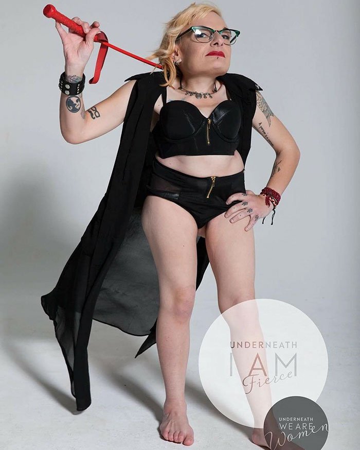 Inspiráló fotóprojekt bátor nőkről, ruha nélkül - STYLENEWS - Aktuális - fotóprojekt, inspiráció, önbizalom, szépség, 