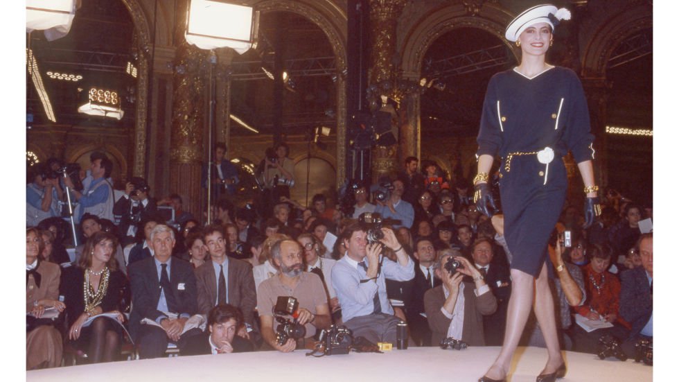 40 felejthetetlen Chanel-pillanat - 133 éve született Coco Chanel - Stílusiskola -  - chanel, coco chanel, couture, karl lagerfeld, ready to wear, 