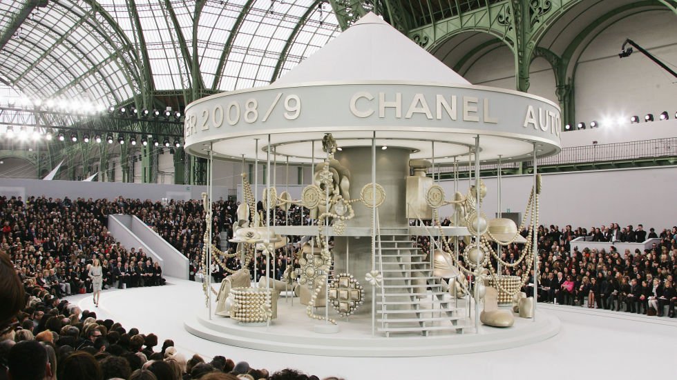 40 felejthetetlen Chanel-pillanat - 133 éve született Coco Chanel - Stílusiskola -  - chanel, coco chanel, couture, karl lagerfeld, ready to wear, 