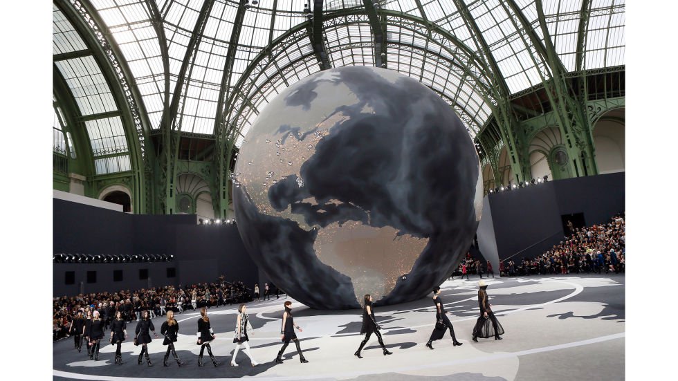 40 felejthetetlen Chanel-pillanat - 133 éve született Coco Chanel - Stílusiskola -  - chanel, coco chanel, couture, karl lagerfeld, ready to wear, 