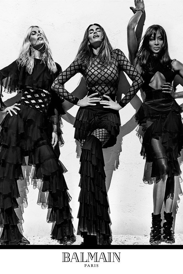 Karl Lagerfeld örök múzsája - Claudia Schiffer 47 éves - Celebrity -  - chanel, claudia schiffer, karl lagerfeld, kifutó, runway, szupermodell, 