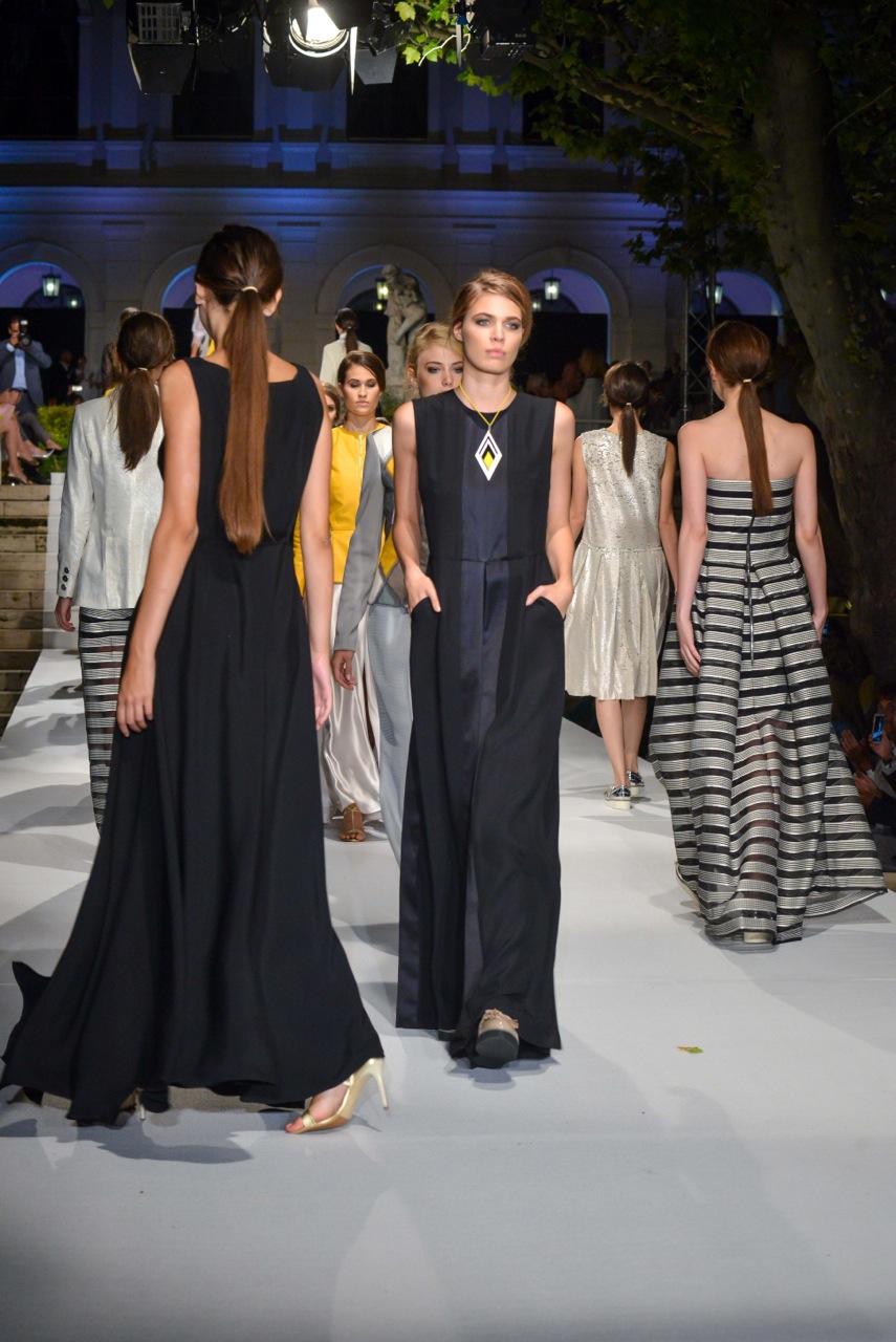 Stílusok és korszakok találkozásából képzőművészeti üzenet - DIVAT&STÍLUS - Hírek  - divat, rendezvény, zoób kati, 