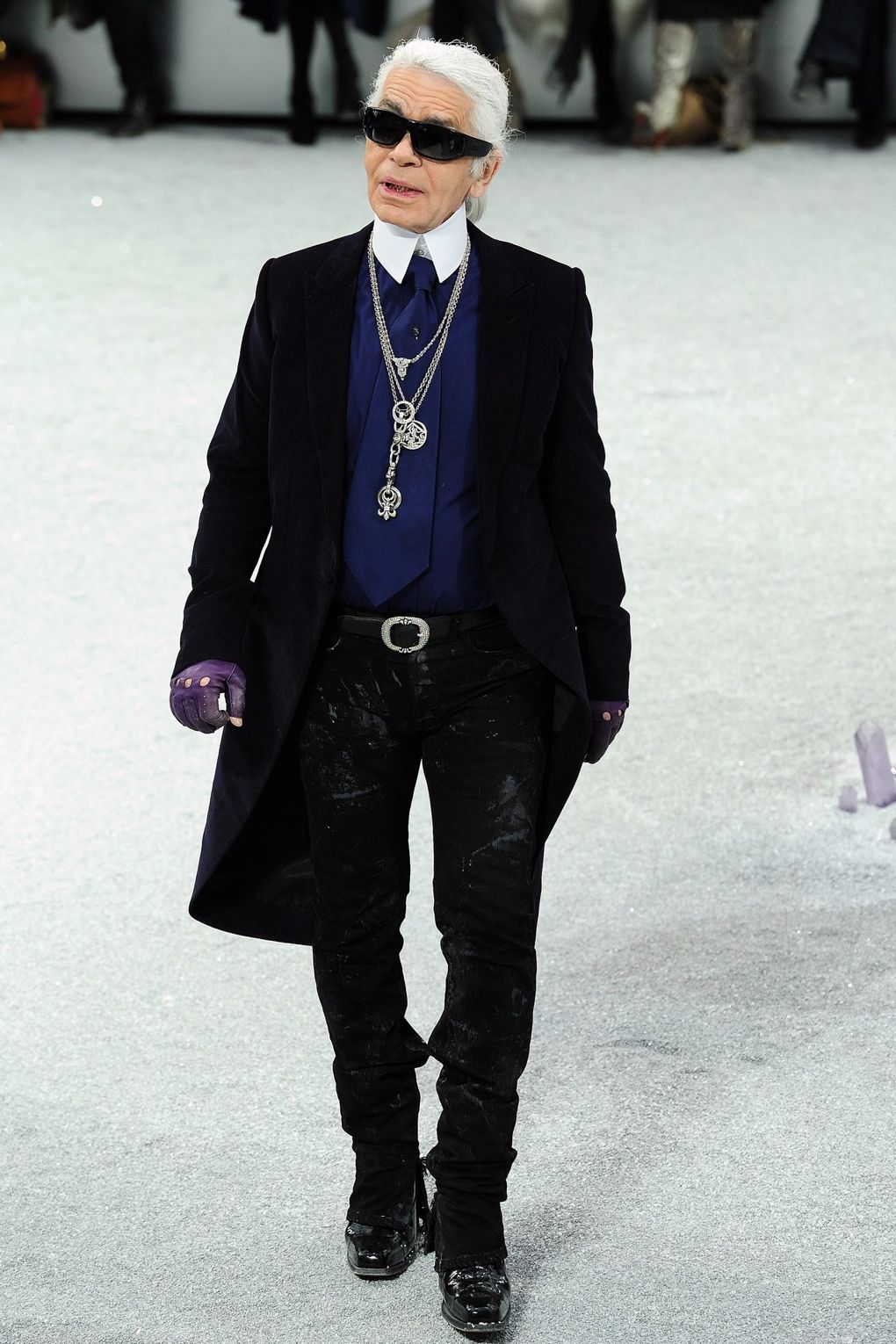 Az egyéniség ott kezdődik, ahol az összehasonlítás véget ér - Búcsúzunk Karl Lagerfeld-től - Celebrity -  - 