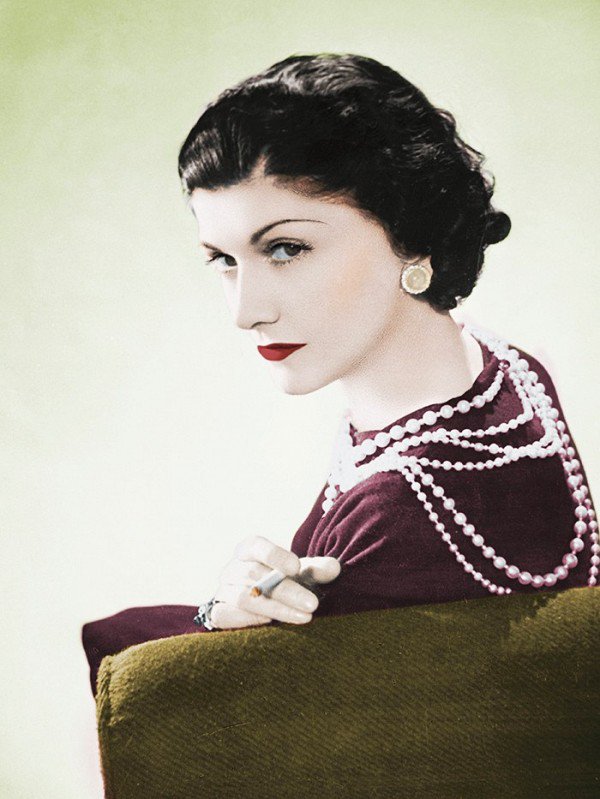 A Chanel klasszikusai: 10 alapdarab, amelyet minden nő szívesen hordana - DIVAT&STÍLUS - Hírek  - 