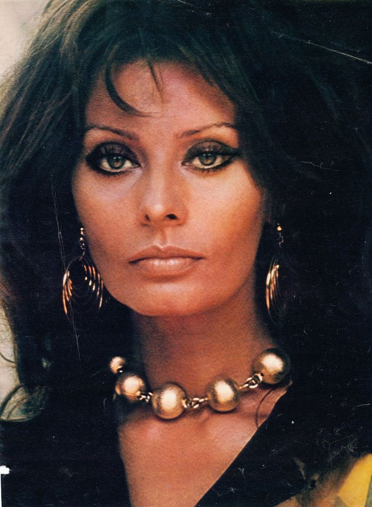 A szépség annyin múlik, hogy mennyire vagy kibékülve önmagaddal - Sophia Loren 83 - Celebrity -  - carlo ponti, díva, olasz díva, sophia loren, stílus, 