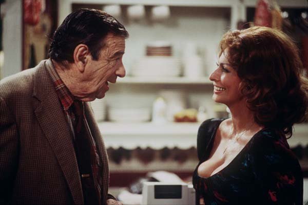 A szépség annyin múlik, hogy mennyire vagy kibékülve önmagaddal - Sophia Loren 83 - Celebrity -  - carlo ponti, díva, olasz díva, sophia loren, stílus, 