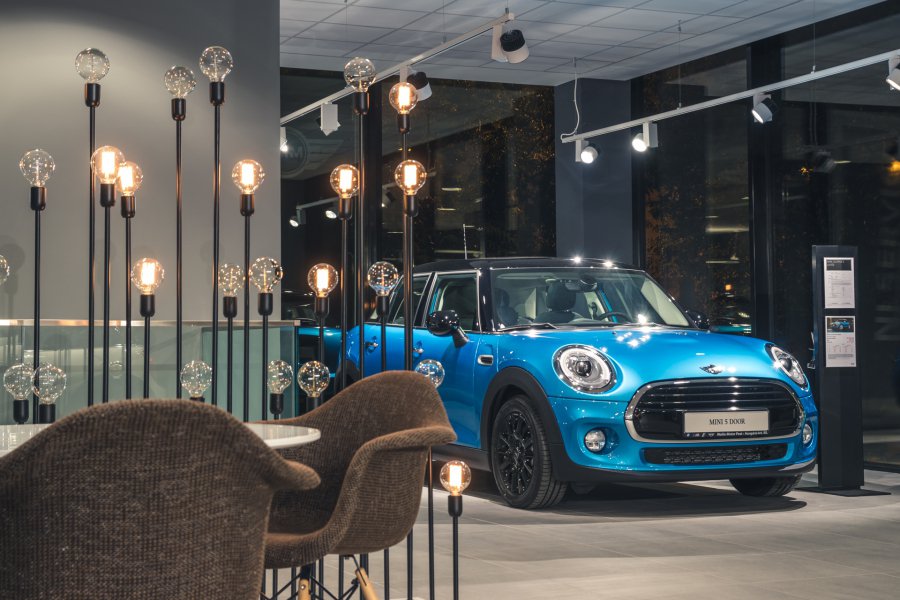 Környezettudatos márkakereskedést nyitott a Wallis - Rendezvények -  - BMW, megnyitó, szalon, wallis, 