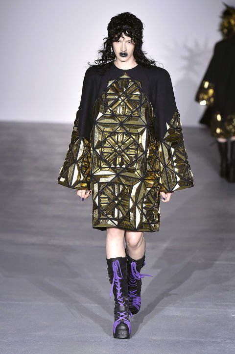 30 ruha, amit látnod kell a London Fashion Weekről - DIVAT&STÍLUS - Hírek  - london, london fashion week, stílus, tavasz/nyár2017, 