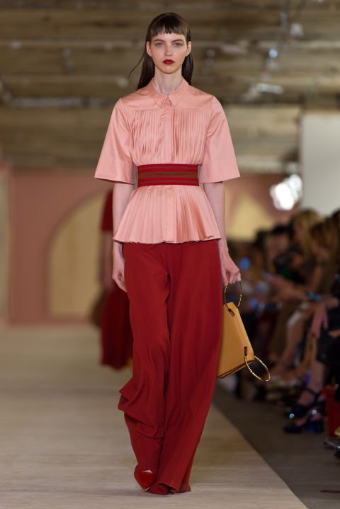 30 ruha, amit látnod kell a London Fashion Weekről - DIVAT&STÍLUS - Hírek  - london, london fashion week, stílus, tavasz/nyár2017, 