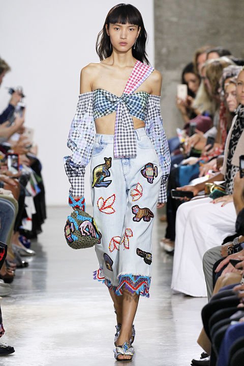 30 ruha, amit látnod kell a London Fashion Weekről - DIVAT&STÍLUS - Hírek  - london, london fashion week, stílus, tavasz/nyár2017, 