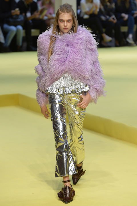 30 ruha, amit látnod kell a London Fashion Weekről - DIVAT&STÍLUS - Hírek  - london, london fashion week, stílus, tavasz/nyár2017, 