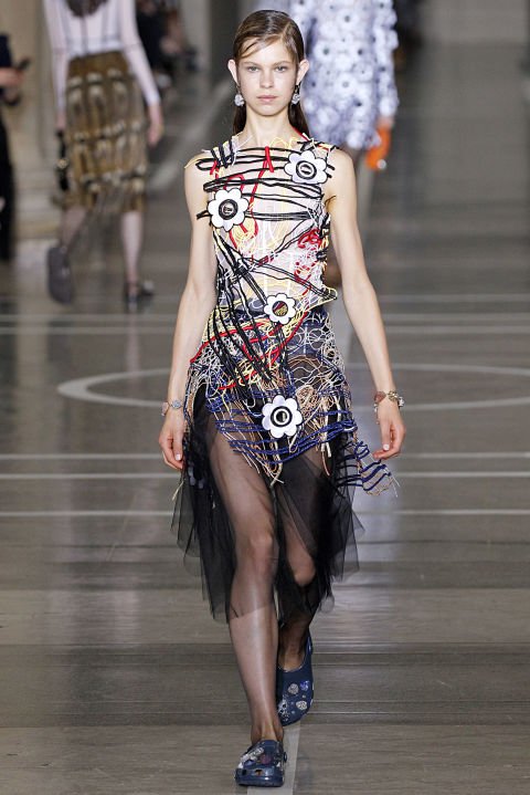 30 ruha, amit látnod kell a London Fashion Weekről - DIVAT&STÍLUS - Hírek  - london, london fashion week, stílus, tavasz/nyár2017, 