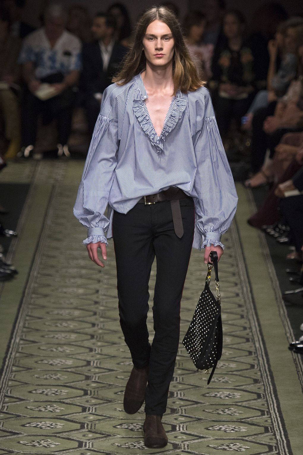 30 ruha, amit látnod kell a London Fashion Weekről - DIVAT&STÍLUS - Hírek  - london, london fashion week, stílus, tavasz/nyár2017, 