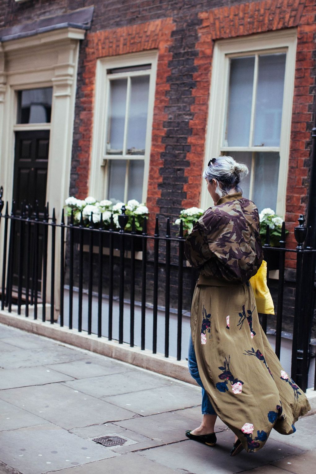 Az ultrasikkes londoniak - London Fashion Week utcai stíluskörkép - DIVAT&STÍLUS - Stílusiskola - london, londoni divathét, streetstyle at.com, 