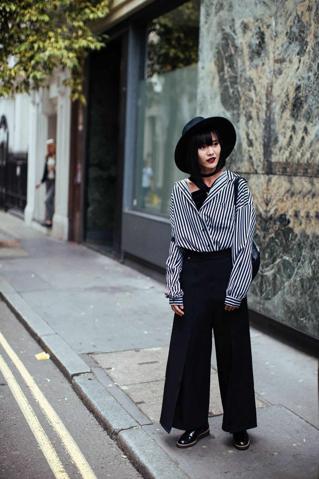 Az ultrasikkes londoniak - London Fashion Week utcai stíluskörkép - DIVAT&STÍLUS - Stílusiskola - london, londoni divathét, streetstyle at.com, 