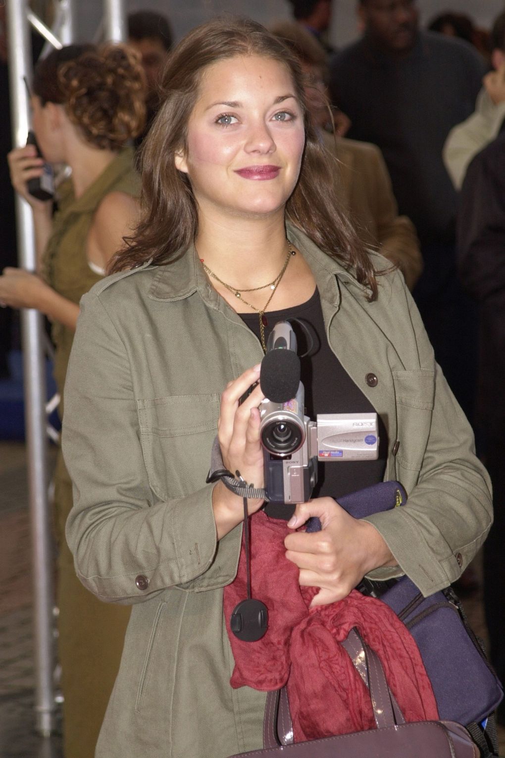 Önmagamnak lenni sem egyszerű, hát még mássá válni csak a reklám kedvéért. - Marion Cotillard - Celebrity -  - francia film, marion cotillard, stílus, színészet, 