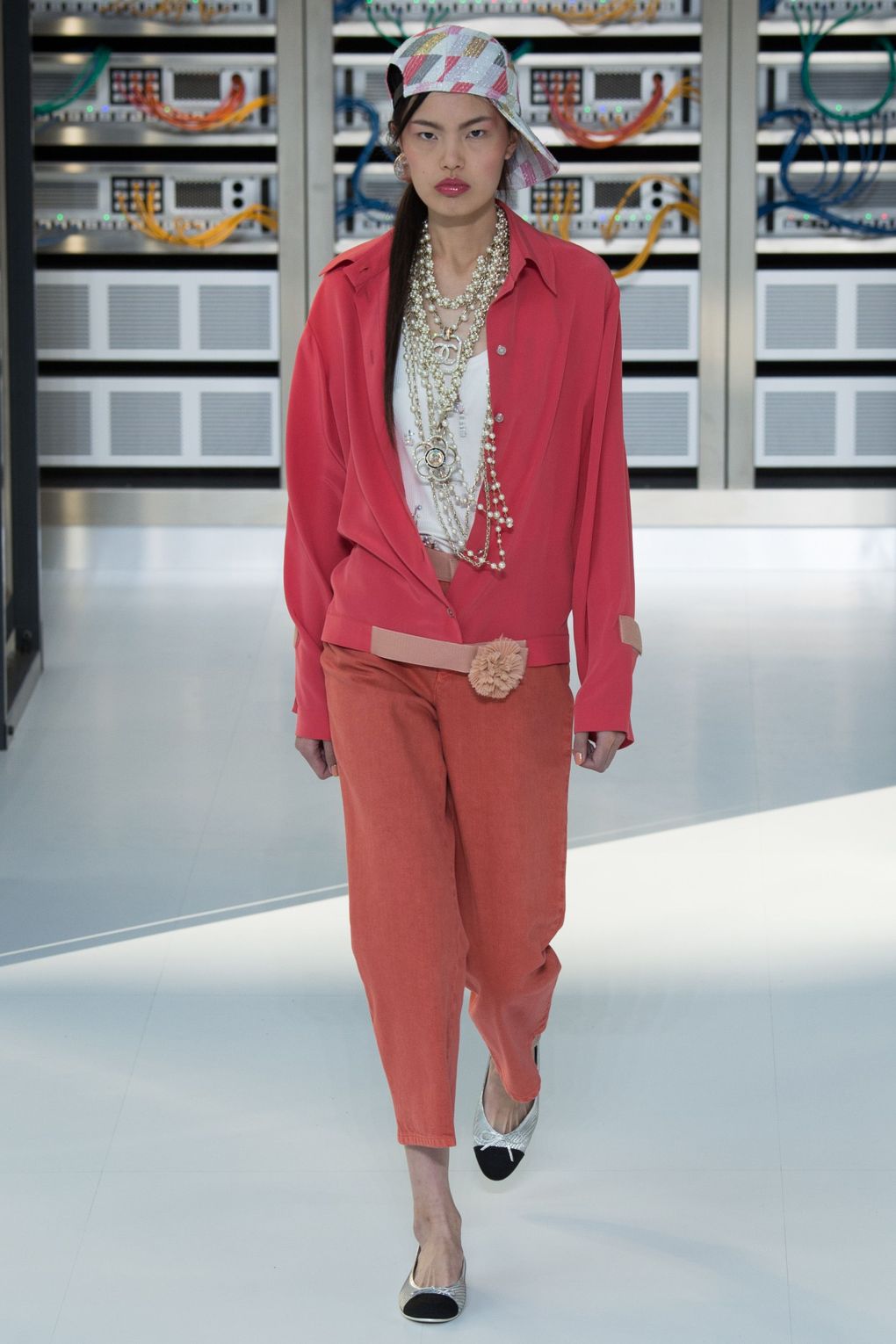 Párizsban járt a nyár - DIVAT&STÍLUS - Hírek  - balenciaga, chanel, fashion week, párizs, tavasz/nyár2017, 