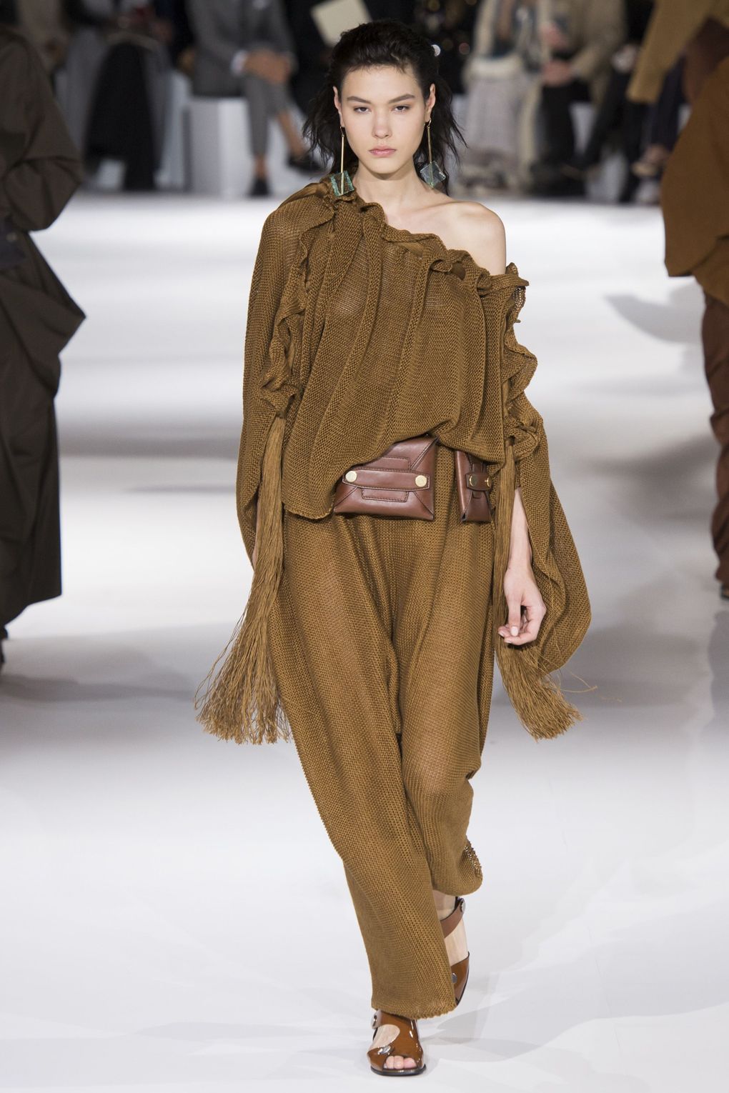 Párizsban járt a nyár - DIVAT&STÍLUS - Hírek  - balenciaga, chanel, fashion week, párizs, tavasz/nyár2017, 