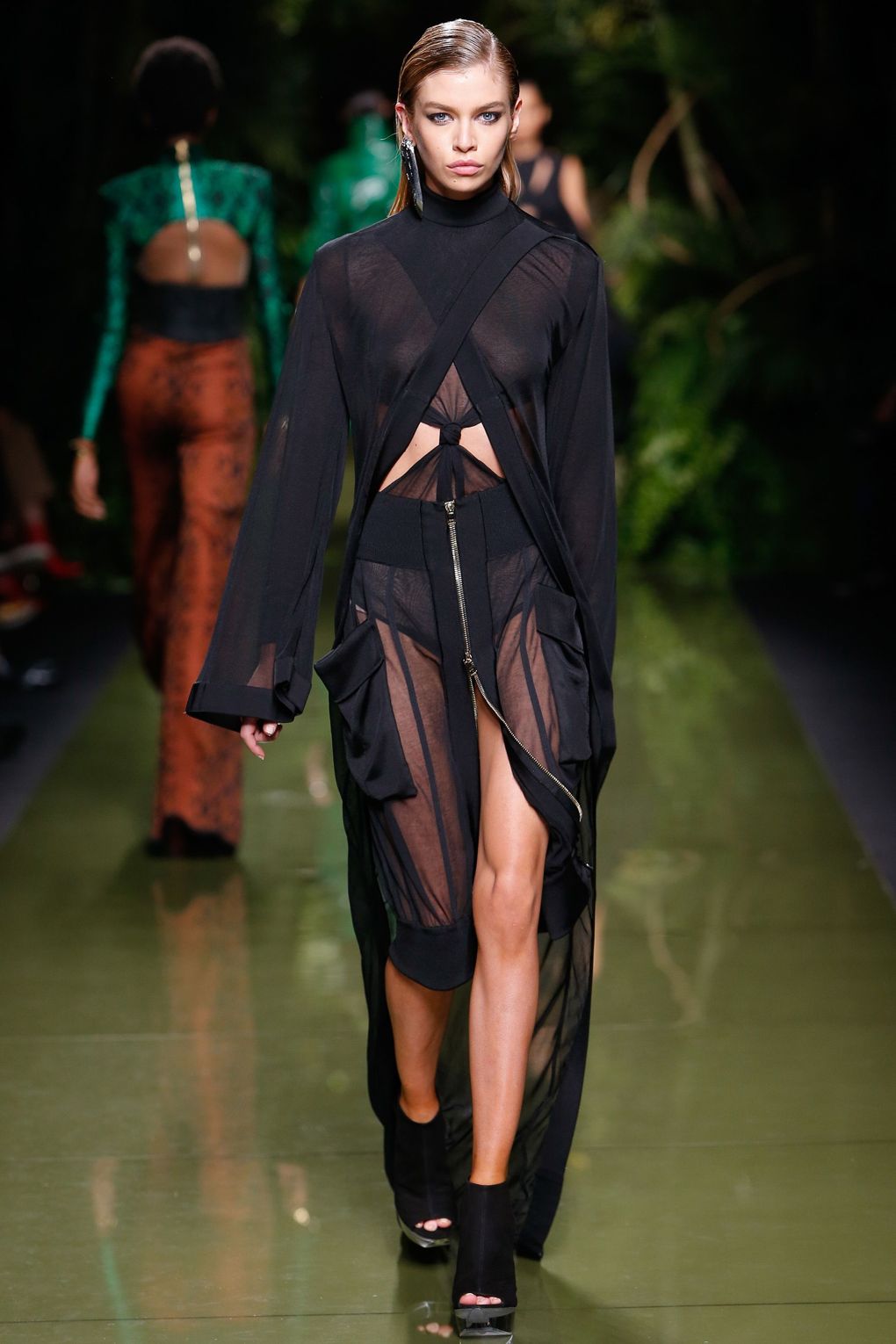 Az egész Balmain kollekció úgy csúcs, ahogy van - DIVAT&STÍLUS - Stílusiskola - balmain, paris, paris fashion week, spring/summer2017, 