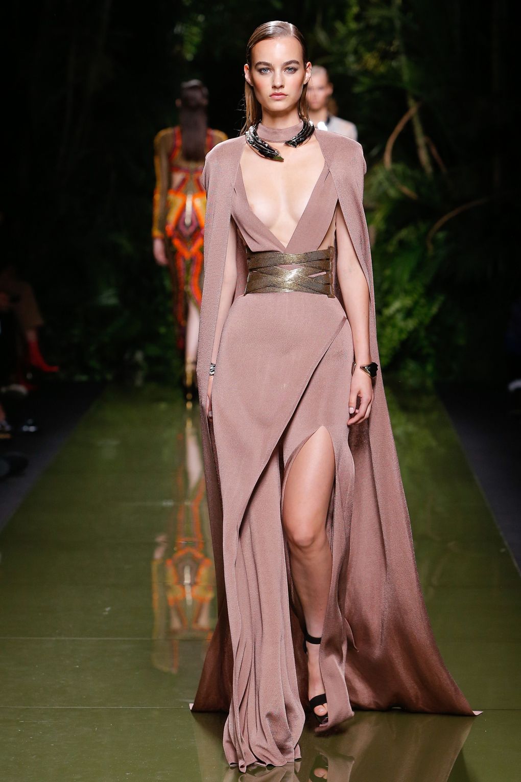 Az egész Balmain kollekció úgy csúcs, ahogy van - DIVAT&STÍLUS - Stílusiskola - 