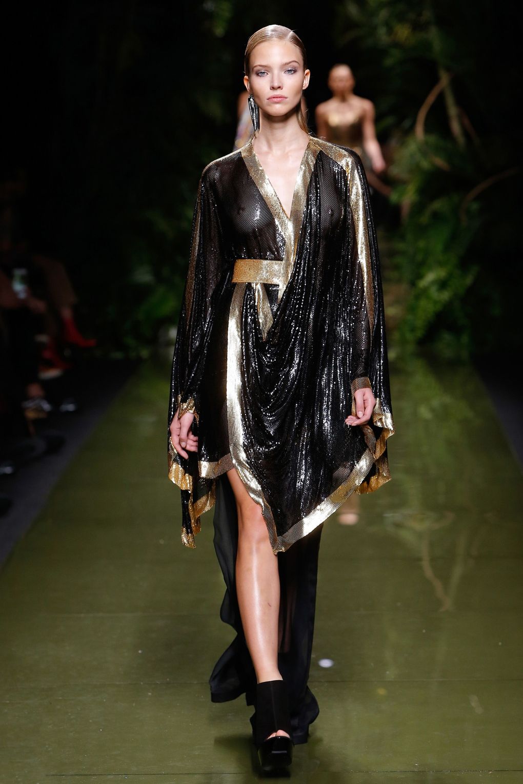 Az egész Balmain kollekció úgy csúcs, ahogy van - DIVAT&STÍLUS - Stílusiskola - 