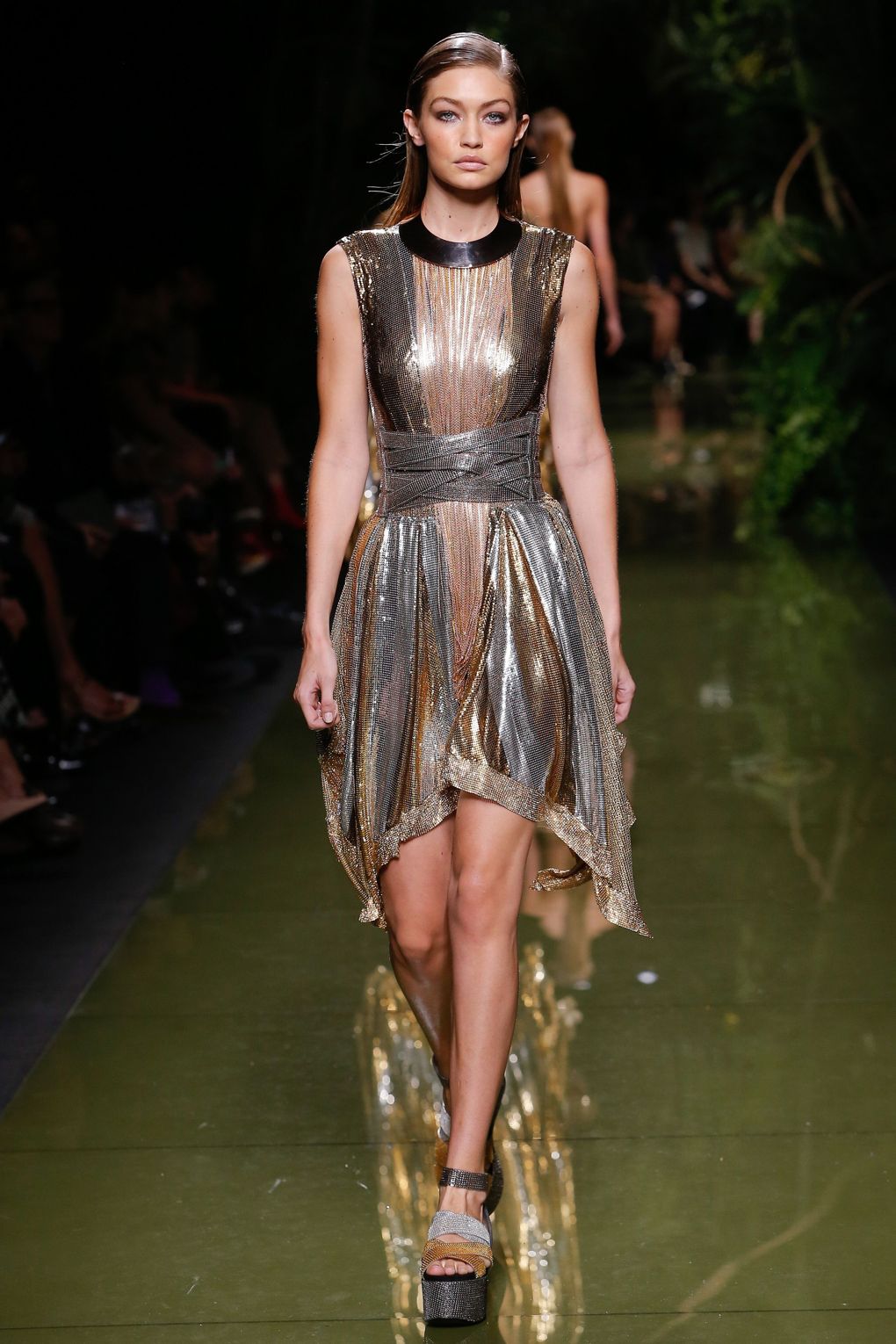 Az egész Balmain kollekció úgy csúcs, ahogy van - DIVAT&STÍLUS - Stílusiskola - 